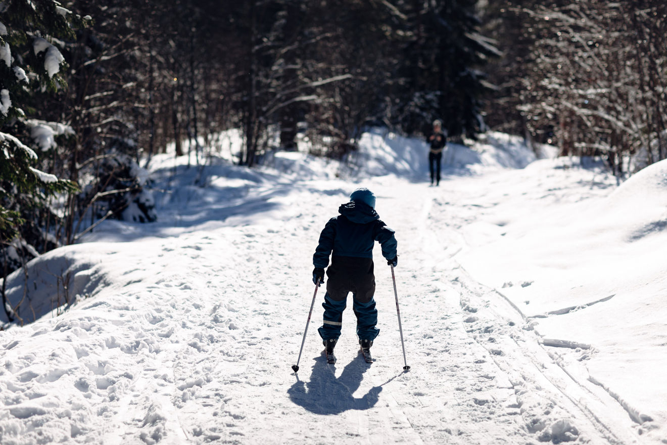 Barn på ski